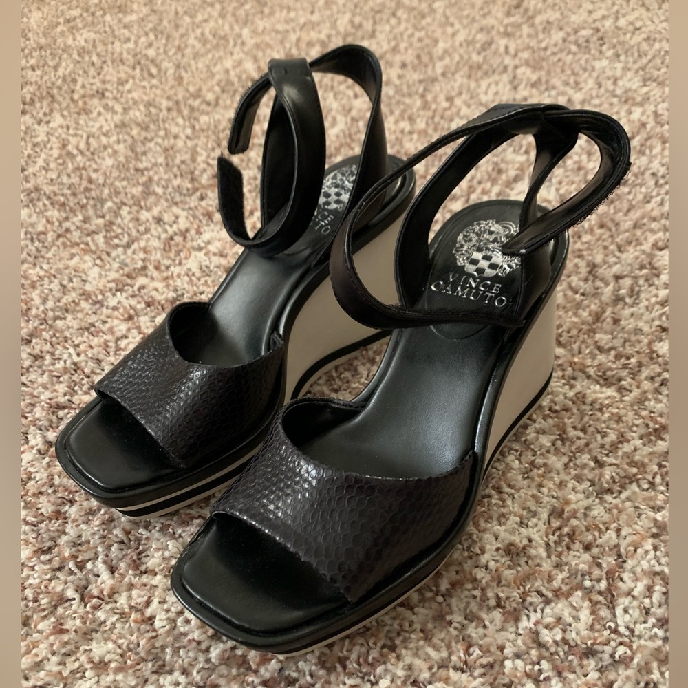 Vince Camuto high heels shoes